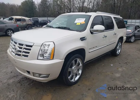 2011 Cadillac Escalade Esv Premium z USA, uszkodzony, nr VIN 1GYS3JEF6BR182198